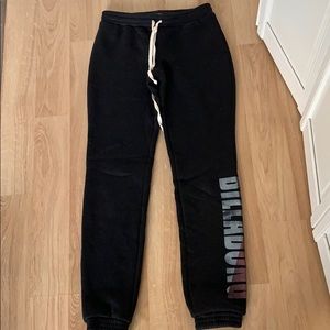 Black billabong sweatpants